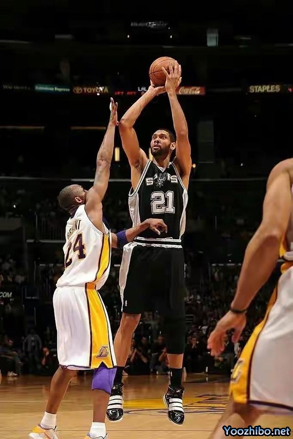 蒂姆-邓肯：NBA75大巨星榜单上的<a href=/lanqiuxm/spurs/ target=_blank class=infotextkey>马刺</a>传奇