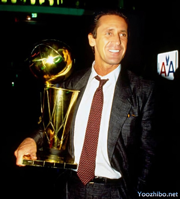 帕特-莱利:1989-90赛季的NBA最佳教练与<a href=/lanqiuxm/lakers/ target=_blank class=infotextkey>湖人</a>王朝的缔造者